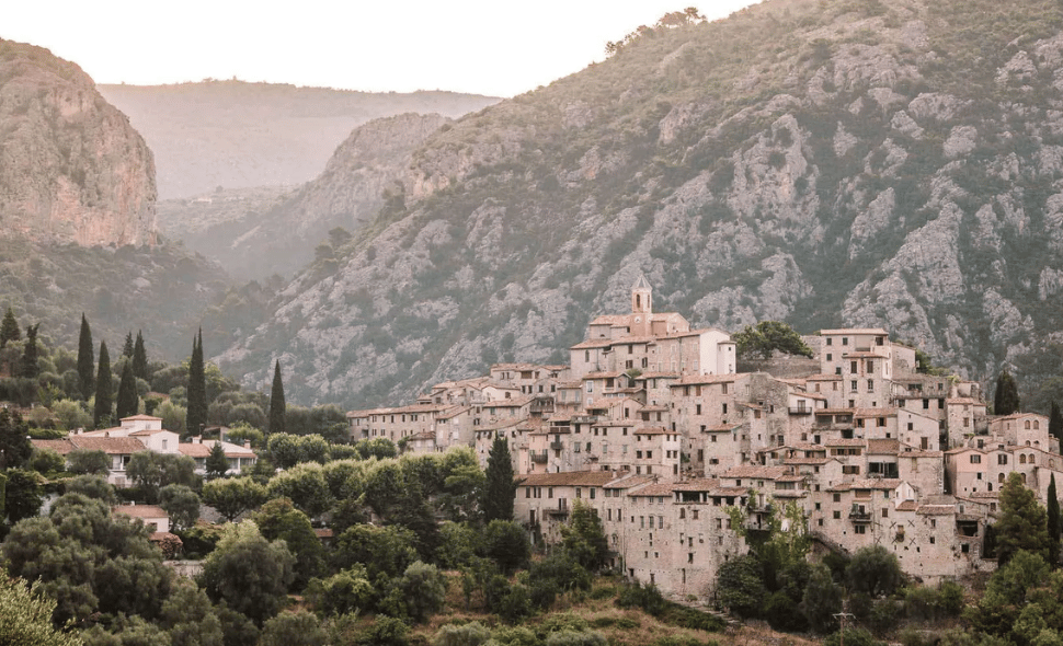 Serrurier Peillon ouverture porte cave